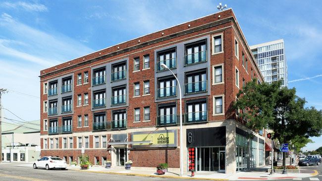 urbane-on-washington-royal-oak-mi-building-photo