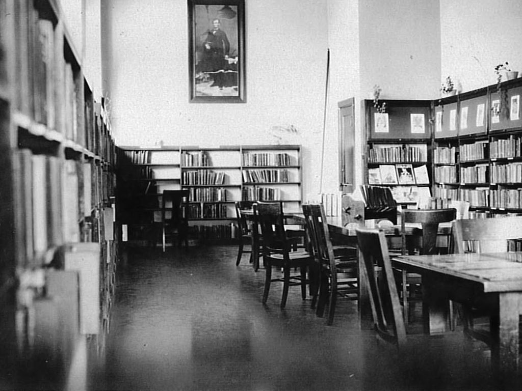 Image of the library from the past.